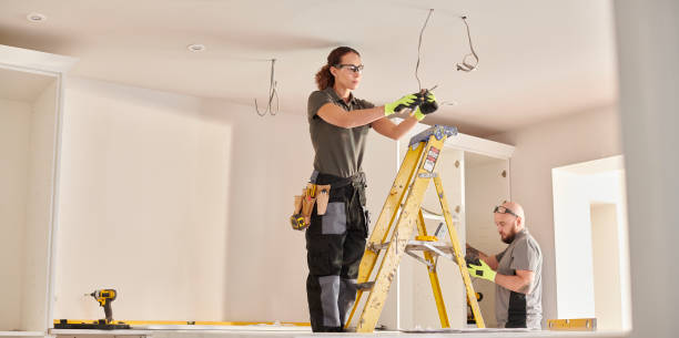 Best Electrical Outlet Repair  in Great Neck Gardens, NY
